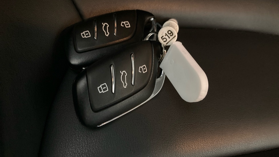 MG HS 1.5 T-GDI Excite 5dr DCT Petrol Hatchback - Image 39
