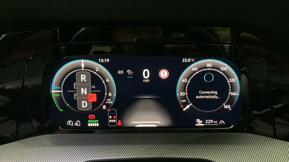 Volkswagen Golf 1.5 TSI 272 GTE eHybrid 5dr DSG Hatchback - Image 11