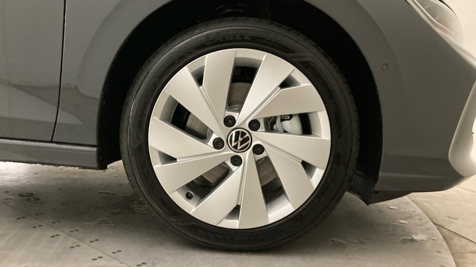 Volkswagen Golf 1.5 TSI 204 Match eHybrid 5dr DSG Hatchback - Image 5