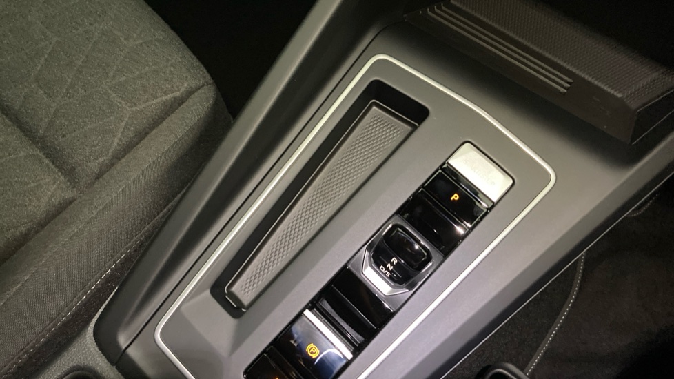 Volkswagen Golf 1.5 TSI 204 Match eHybrid 5dr DSG Hatchback - Image 14