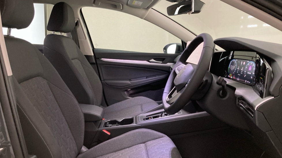 Volkswagen Golf 1.5 TSI 204 Match eHybrid 5dr DSG Hatchback - Image 15