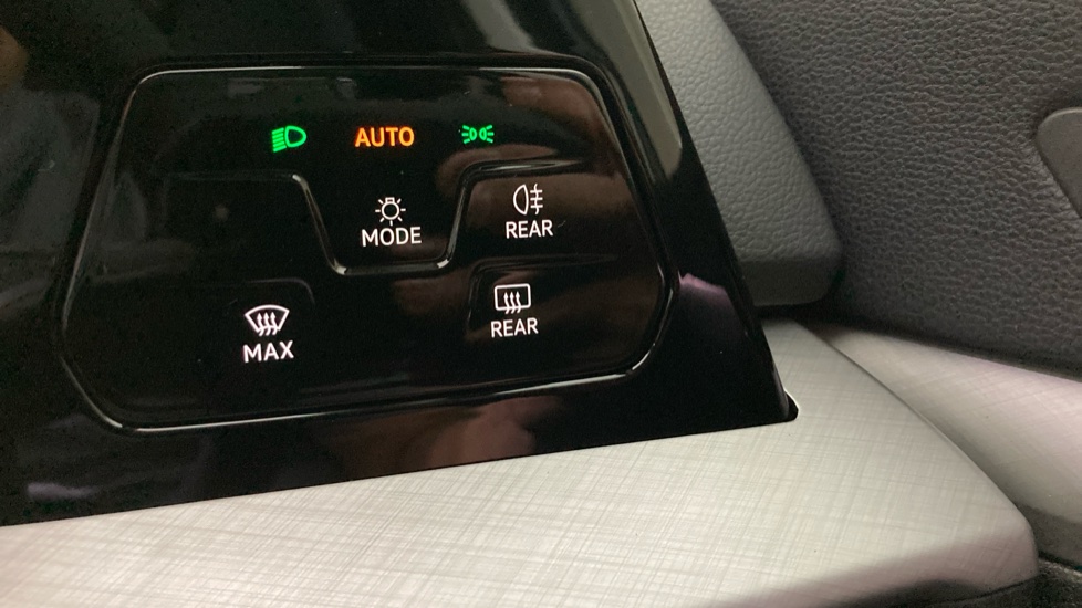 Volkswagen Golf 1.5 TSI 204 Match eHybrid 5dr DSG Hatchback - Image 27