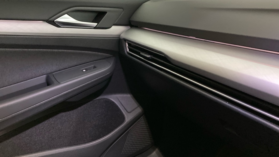 Volkswagen Golf 1.5 TSI 204 Match eHybrid 5dr DSG Hatchback - Image 30