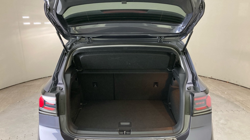 Volkswagen T-Cross 1.0 TSI 115 Match 5dr DSG Petrol Estate - Image 20