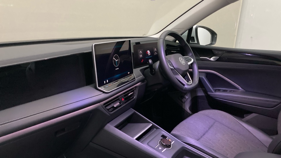 Volkswagen Tiguan 1.5 eTSI 150 Match 5dr DSG Petrol Estate - Image 2