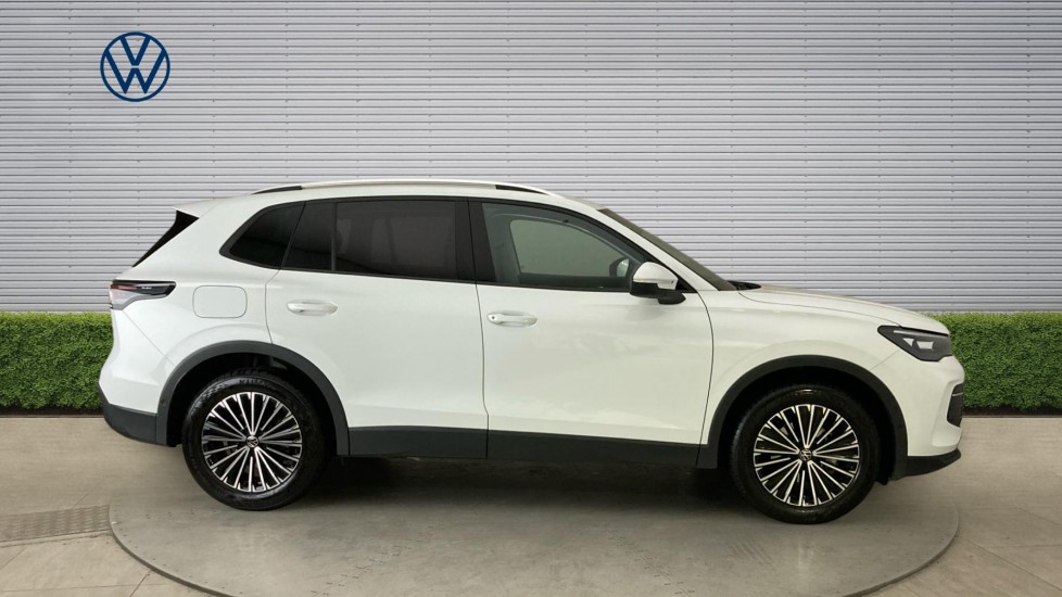 Volkswagen Tiguan 1.5 eTSI 150 Match 5dr DSG Petrol Estate - Image 4