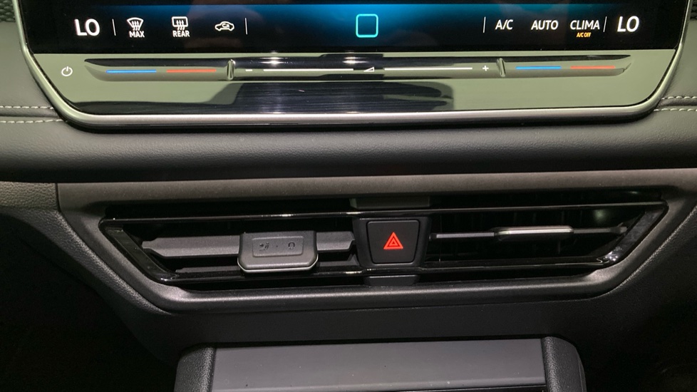 Volkswagen Tiguan 1.5 eTSI 150 Match 5dr DSG Petrol Estate - Image 13