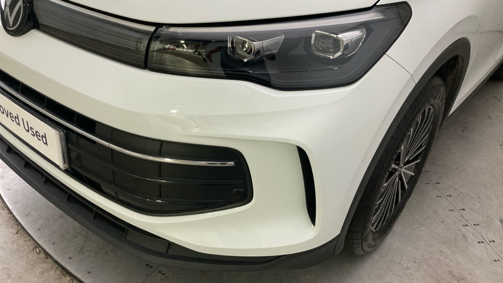 Volkswagen Tiguan 1.5 eTSI 150 Match 5dr DSG Petrol Estate - Image 31
