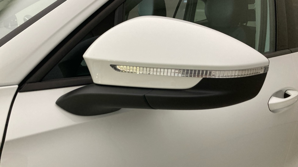 Volkswagen Tiguan 1.5 eTSI 150 Match 5dr DSG Petrol Estate - Image 39