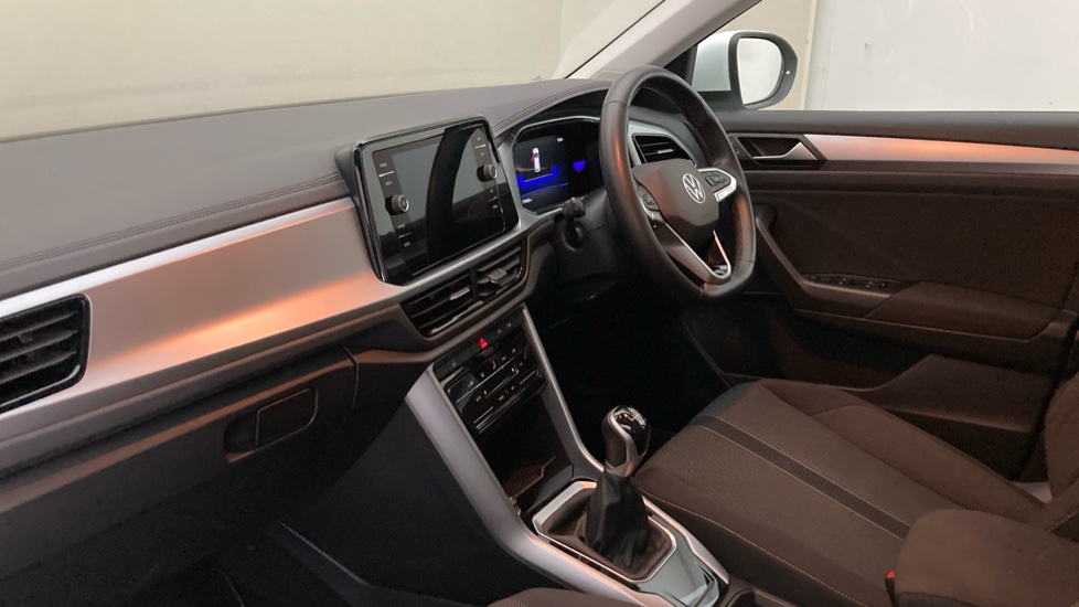 Volkswagen T-Roc 1.0 TSI Life 5dr Petrol Hatchback - Image 2