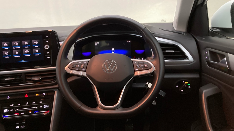 Volkswagen T-Roc 1.0 TSI Life 5dr Petrol Hatchback - Image 10