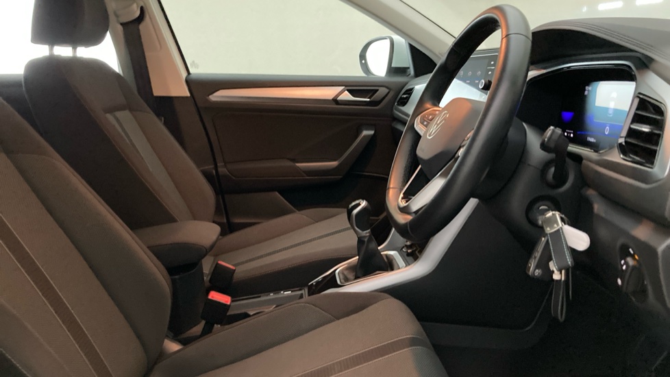 Volkswagen T-Roc 1.0 TSI Life 5dr Petrol Hatchback - Image 15