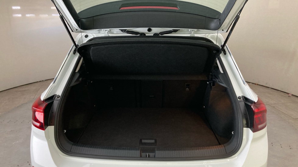 Volkswagen T-Roc 1.0 TSI Life 5dr Petrol Hatchback - Image 20