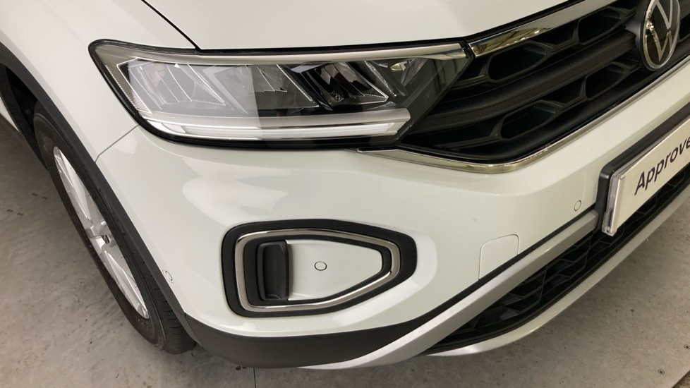 Volkswagen T-Roc 1.0 TSI Life 5dr Petrol Hatchback - Image 21