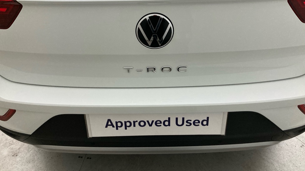 Volkswagen T-Roc 1.0 TSI Life 5dr Petrol Hatchback - Image 28