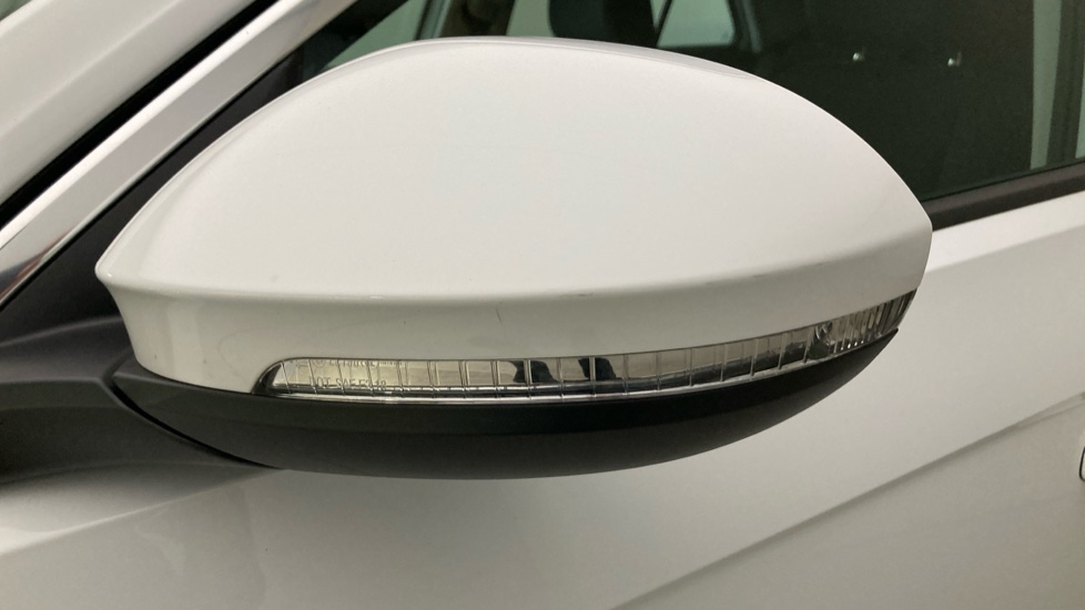Volkswagen T-Roc 1.0 TSI Life 5dr Petrol Hatchback - Image 30