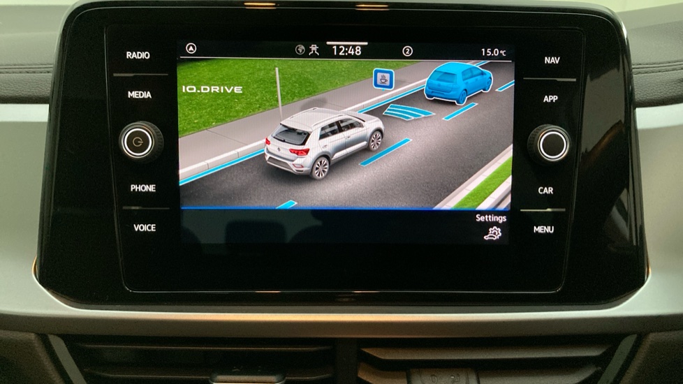 Volkswagen T-Roc 1.0 TSI Life 5dr Petrol Hatchback - Image 33