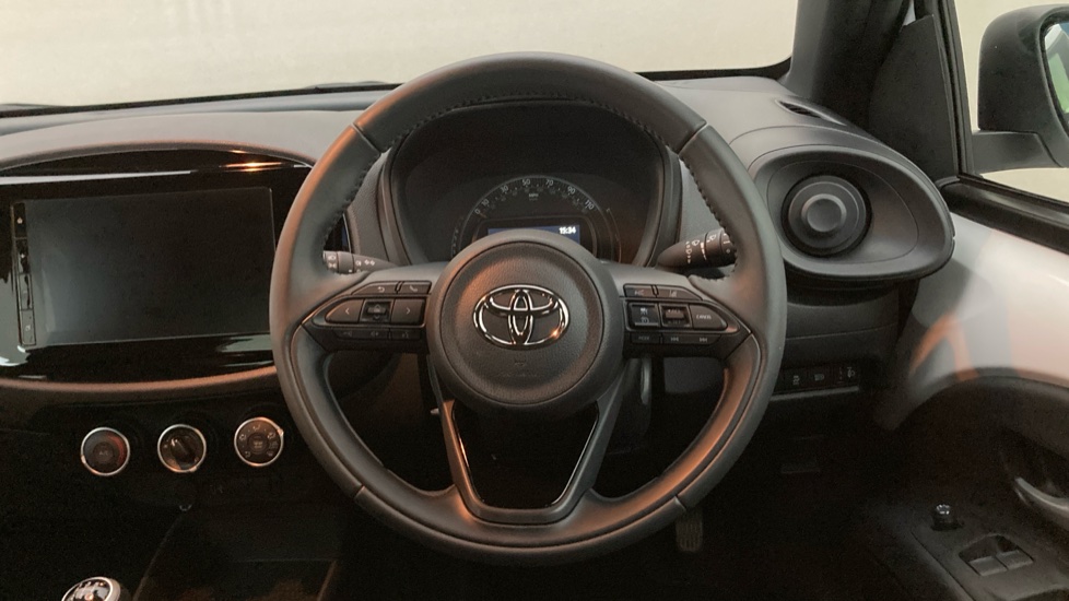 Toyota Aygo X 1.0 VVT-i Pure 5dr Petrol Hatchback - Image 10