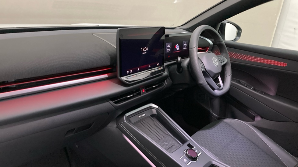 Volkswagen T-Roc 1.5 eTSI 150 R-Line 5dr DSG Petrol Hatchback - Image 2