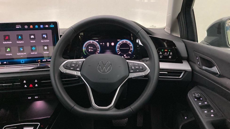 Volkswagen Golf 1.5 TSI 204 Match eHybrid 5dr DSG Hatchback - Image 10