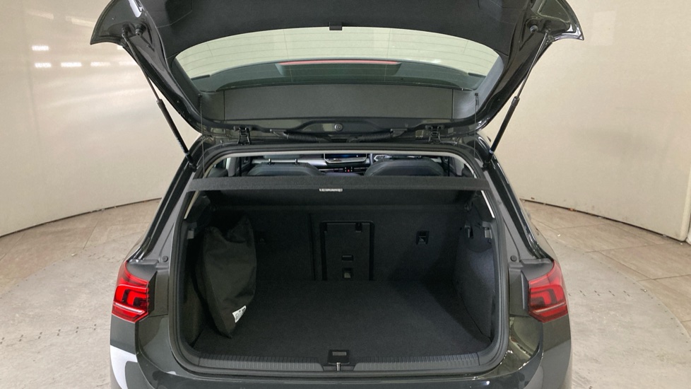 Volkswagen Golf 1.5 TSI 204 Match eHybrid 5dr DSG Hatchback - Image 20
