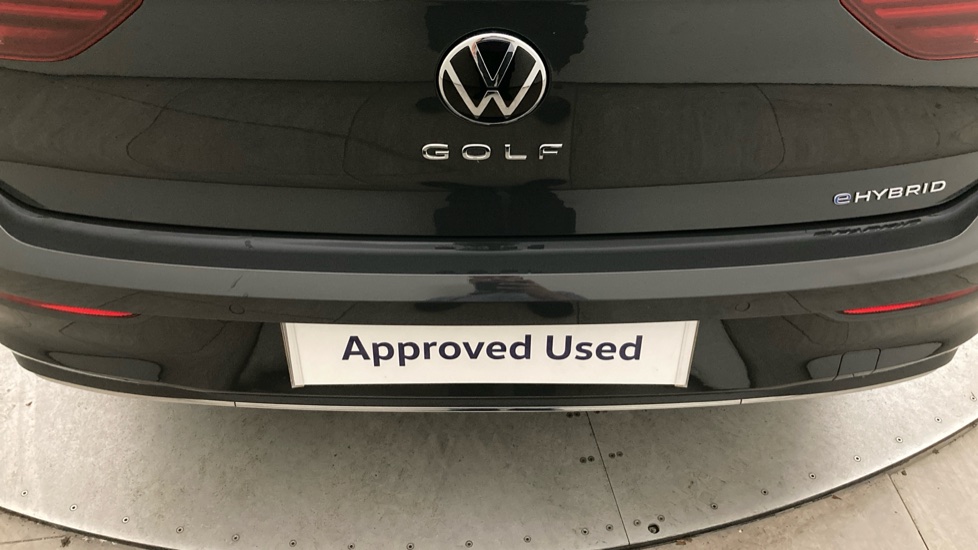 Volkswagen Golf 1.5 TSI 204 Match eHybrid 5dr DSG Hatchback - Image 28