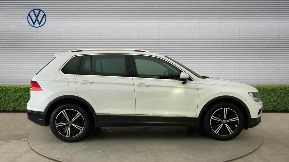 Volkswagen Tiguan 1.4 TSi 125 SE Nav 5dr Petrol Estate - Image 4