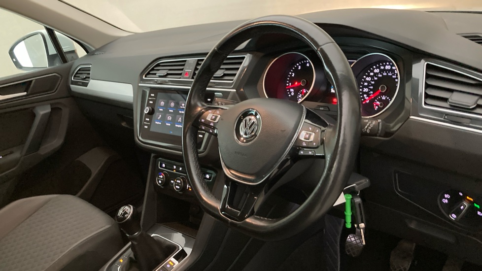 Volkswagen Tiguan 1.4 TSi 125 SE Nav 5dr Petrol Estate - Image 6