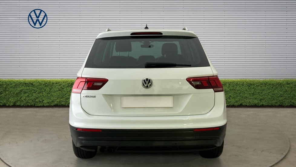Volkswagen Tiguan 1.4 TSi 125 SE Nav 5dr Petrol Estate - Image 8