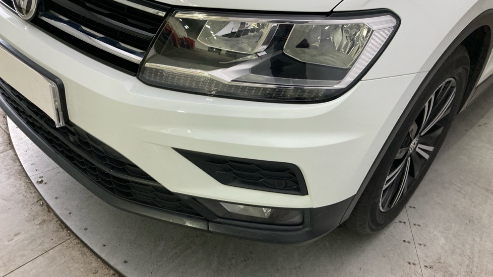 Volkswagen Tiguan 1.4 TSi 125 SE Nav 5dr Petrol Estate - Image 33