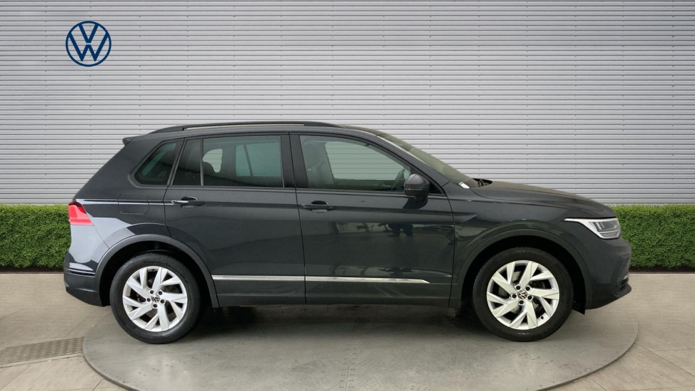 Volkswagen Tiguan 1.5 TSI 150 Life 5dr Petrol Estate - Image 4