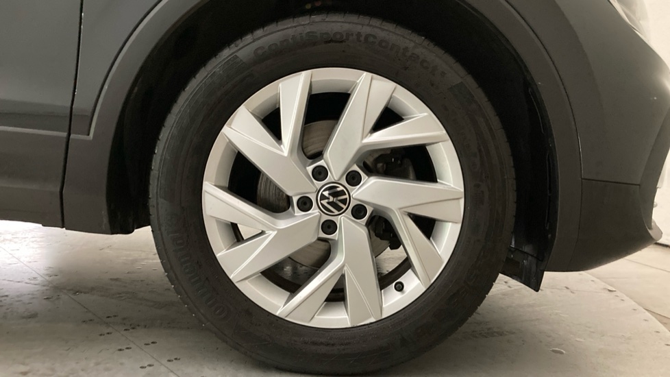 Volkswagen Tiguan 1.5 TSI 150 Life 5dr Petrol Estate - Image 5