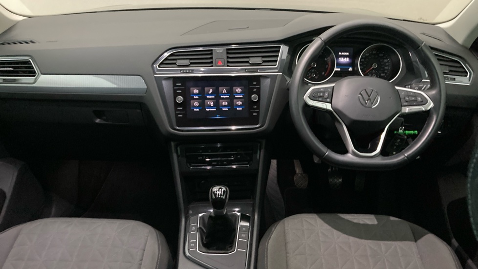 Volkswagen Tiguan 1.5 TSI 150 Life 5dr Petrol Estate - Image 9