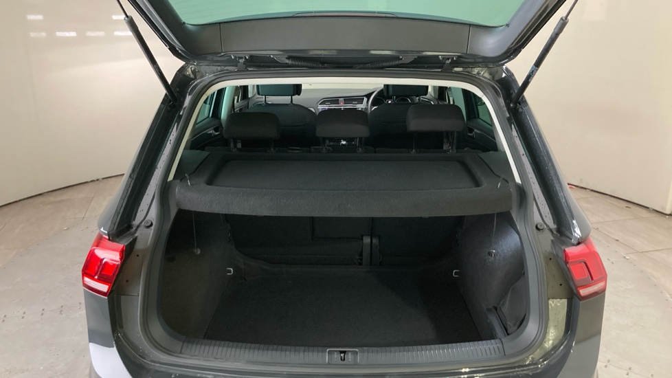 Volkswagen Tiguan 1.5 TSI 150 Life 5dr Petrol Estate - Image 20