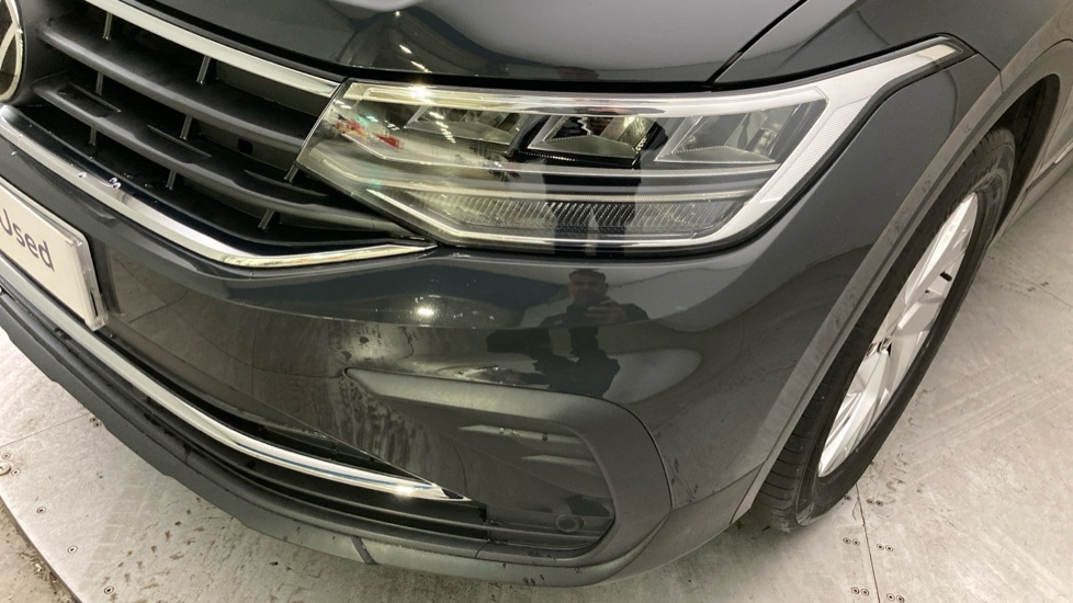 Volkswagen Tiguan 1.5 TSI 150 Life 5dr Petrol Estate - Image 22
