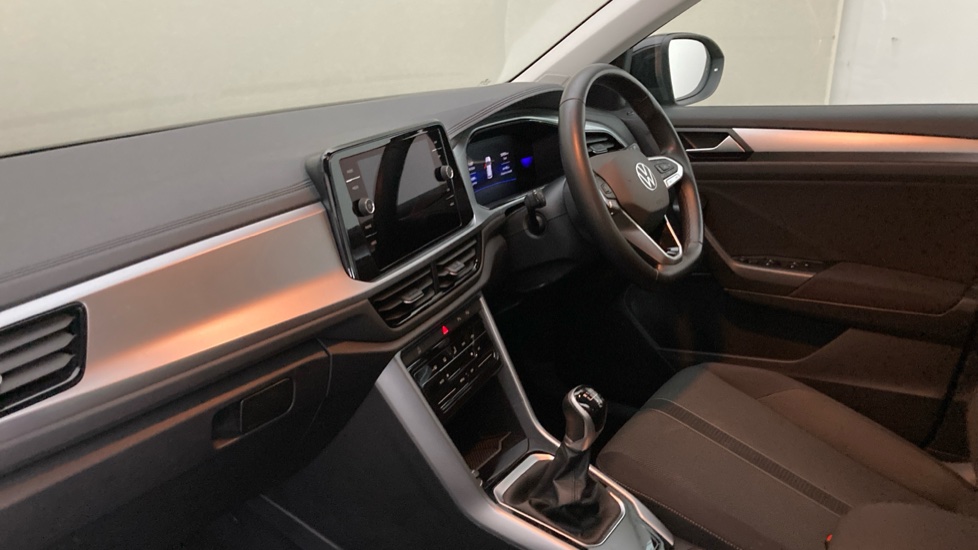 Volkswagen T-Roc 1.0 TSI Life 5dr Petrol Hatchback - Image 2