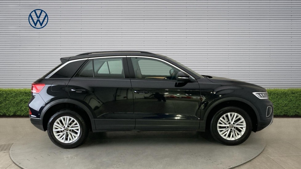 Volkswagen T-Roc 1.0 TSI Life 5dr Petrol Hatchback - Image 4