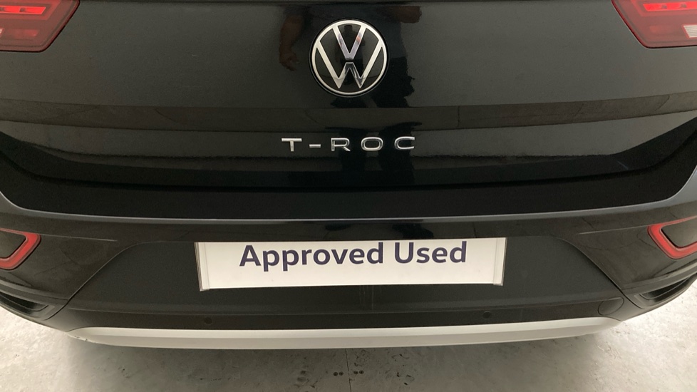 Volkswagen T-Roc 1.0 TSI Life 5dr Petrol Hatchback - Image 28