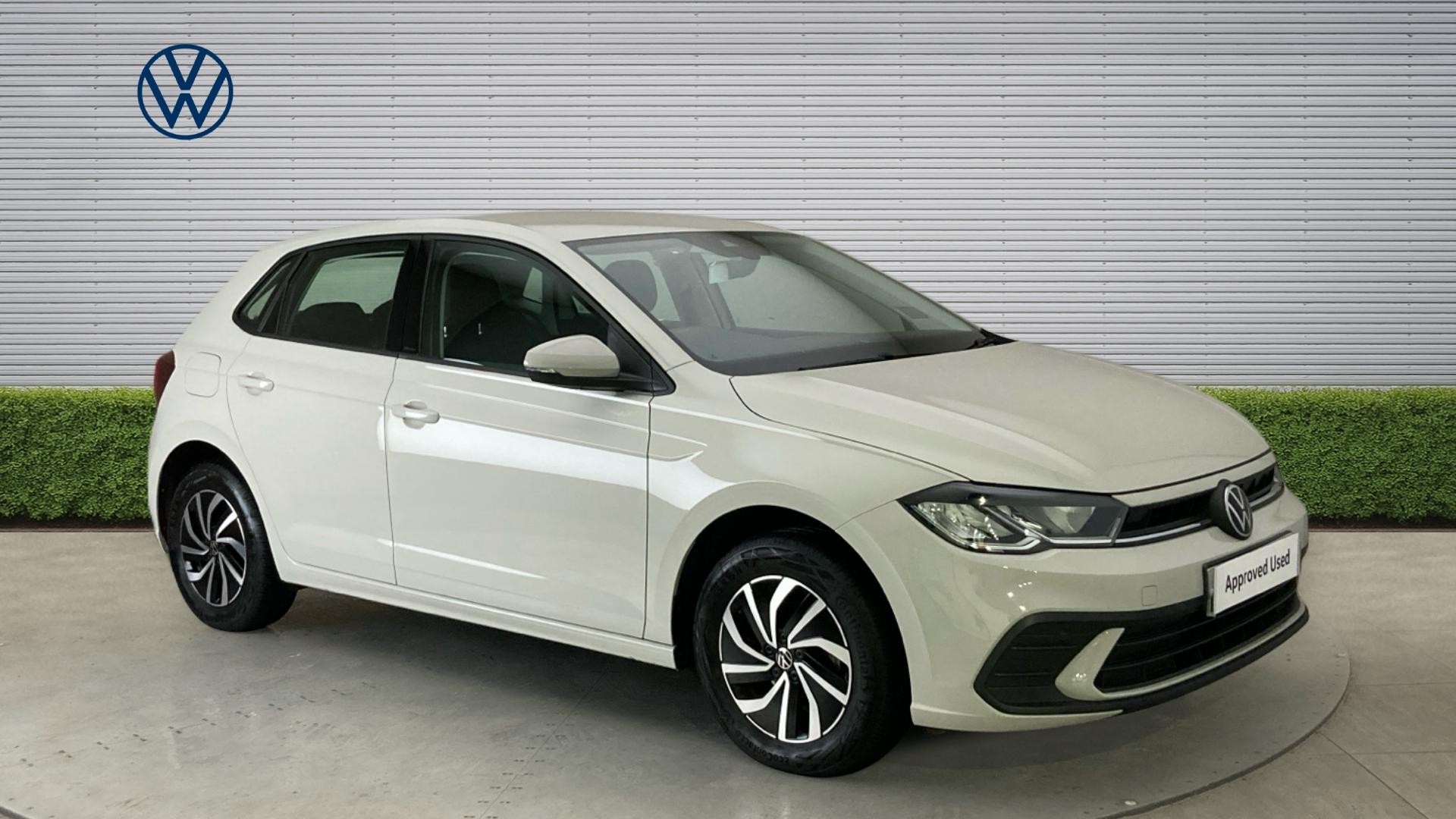 Volkswagen Polo listing photo