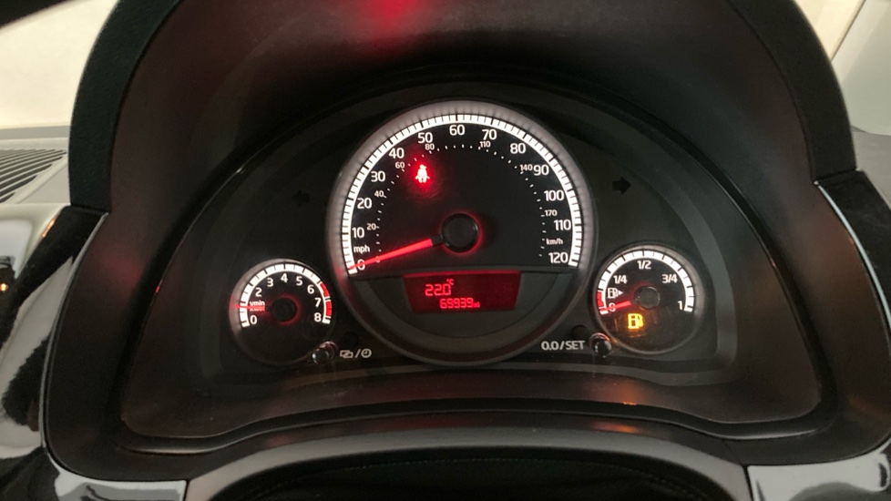 Volkswagen Up 1.0 Move Up 3dr Petrol Hatchback - Image 11