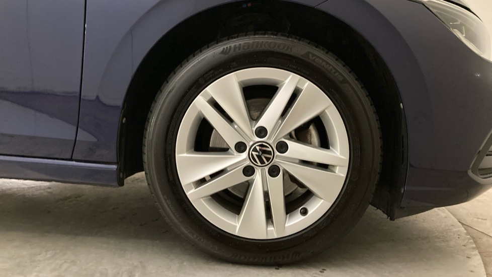 Volkswagen Golf 1.5 TSI Life 5dr Petrol Hatchback - Image 5