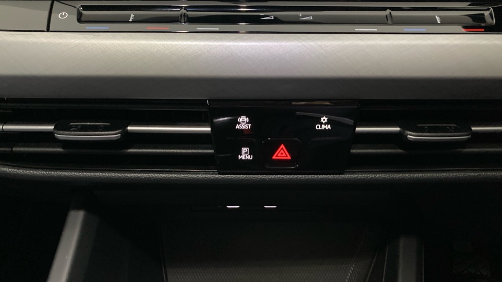 Volkswagen Golf 1.5 TSI Life 5dr Petrol Hatchback - Image 13