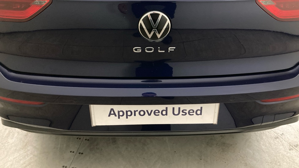 Volkswagen Golf 1.5 TSI Life 5dr Petrol Hatchback - Image 39