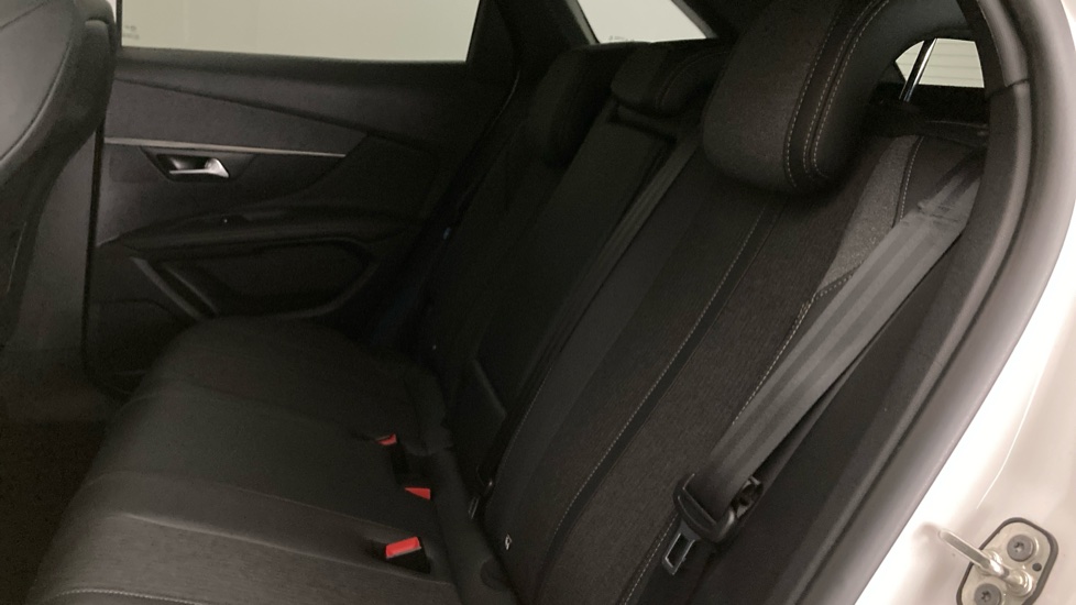Peugeot 3008 1.5 BlueHDi GT Line Premium 5dr Diesel Estate - Image 16