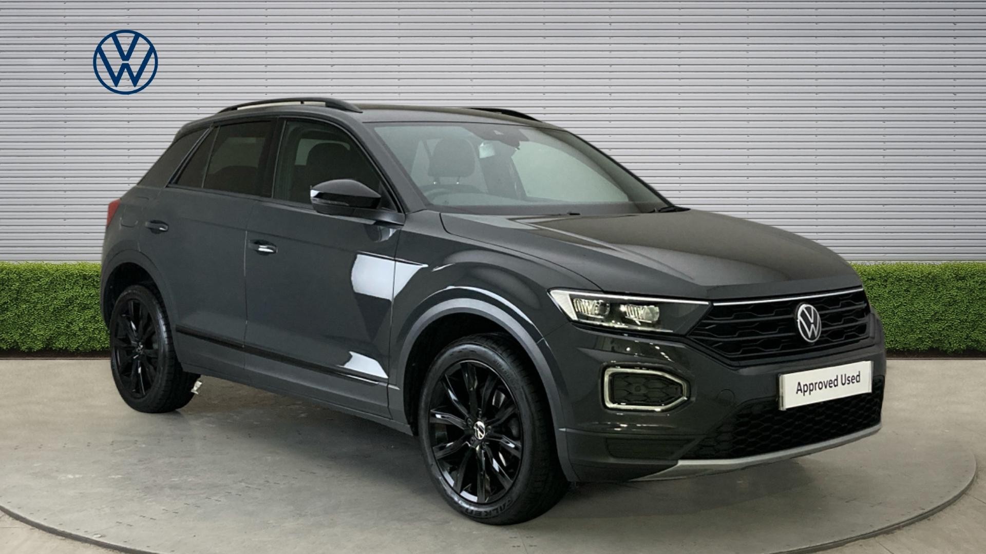 Volkswagen T-Roc listing photo