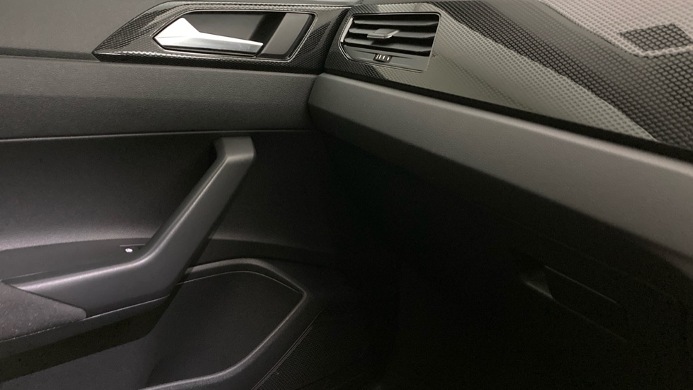 Volkswagen Taigo 1.0 TSI 110 Life 5dr Petrol Hatchback - Image 31