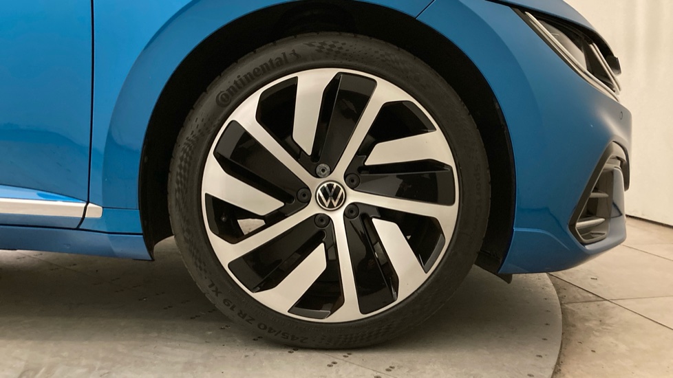 Volkswagen Arteon 1.5 TSI R-Line 5dr Petrol Hatchback - Image 5