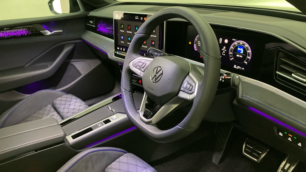 Volkswagen Passat 1.5 eTSI R-Line 5dr DSG Petrol Estate - Image 6