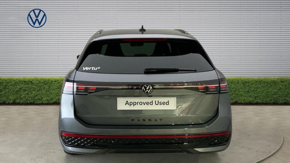 Volkswagen Passat 1.5 eTSI R-Line 5dr DSG Petrol Estate - Image 8