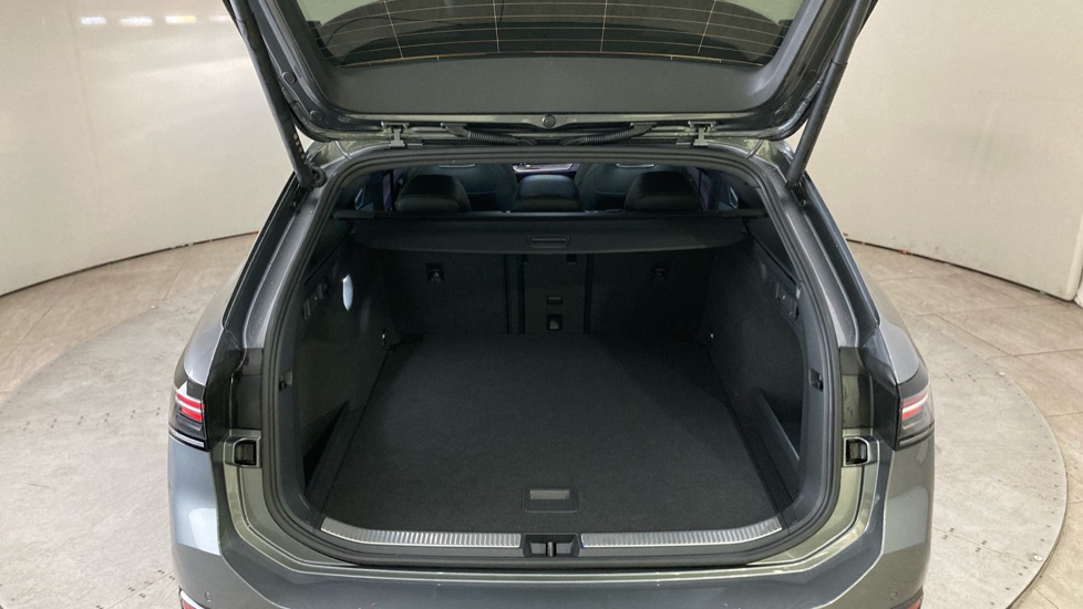 Volkswagen Passat 1.5 eTSI R-Line 5dr DSG Petrol Estate - Image 20